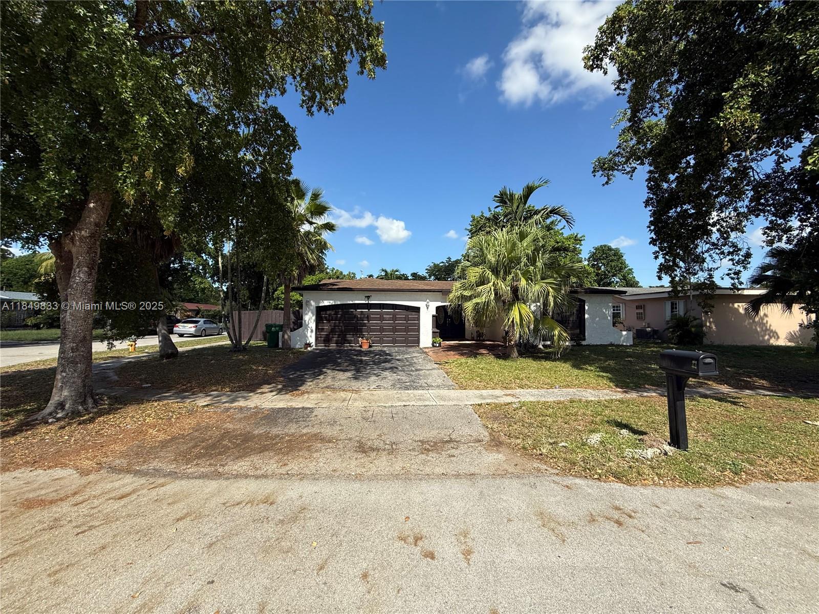 3404 Onyx Rd
