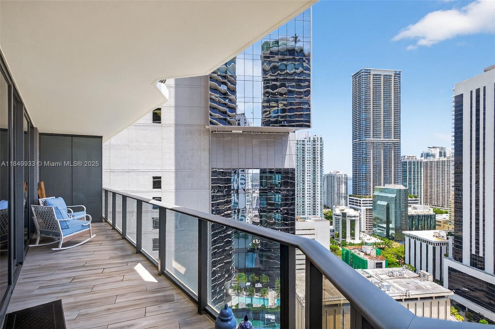 image Sls Lux Brickell16