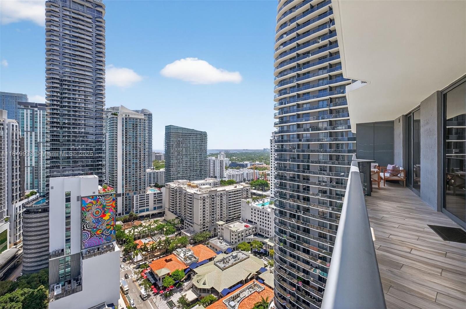 image Sls Lux Brickell17