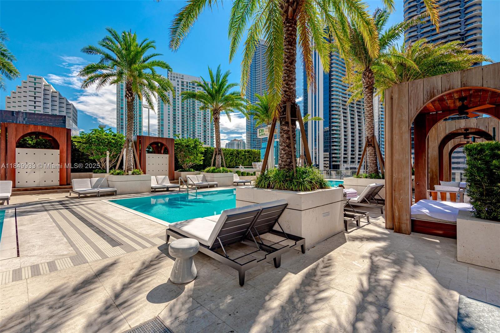 image Sls Lux Brickell27