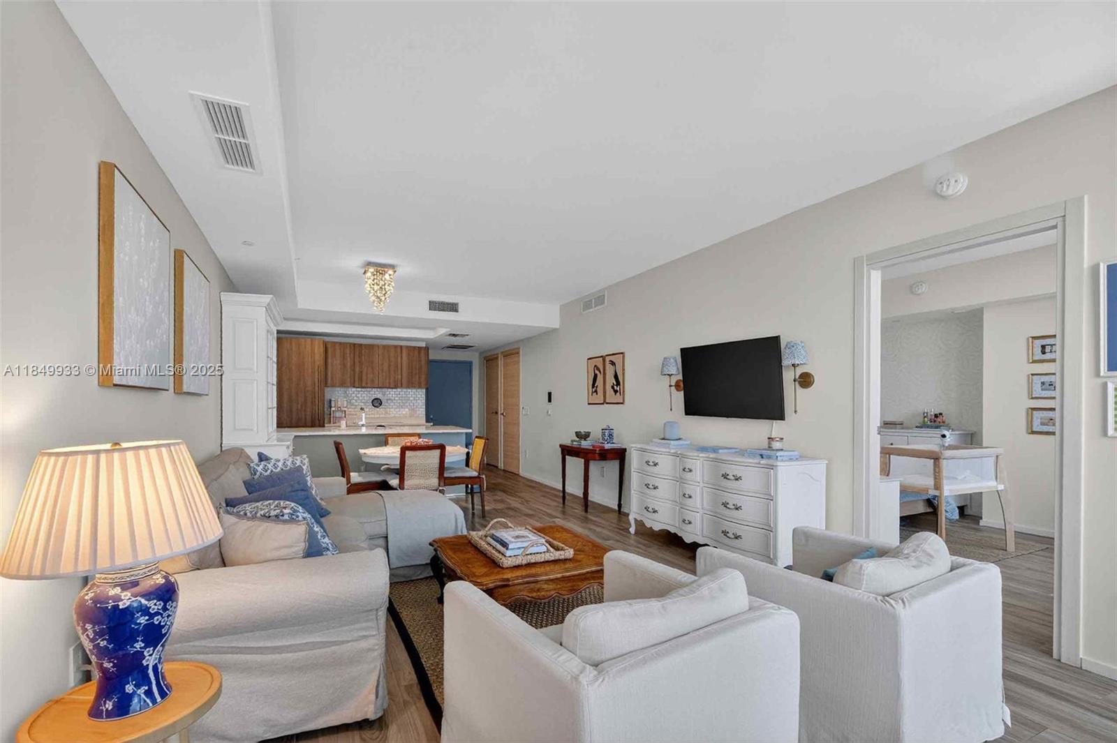 image Sls Lux Brickell2