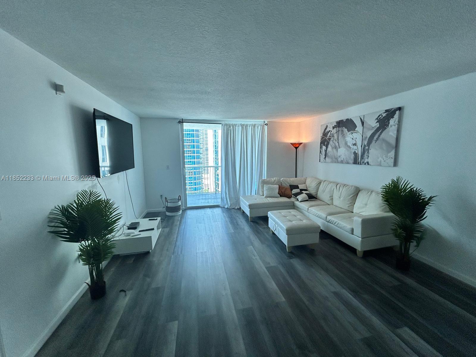 image The Club At Brickell Bay1
