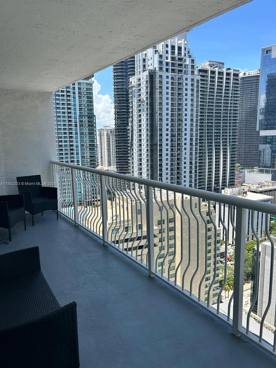 image The Club At Brickell Bay6