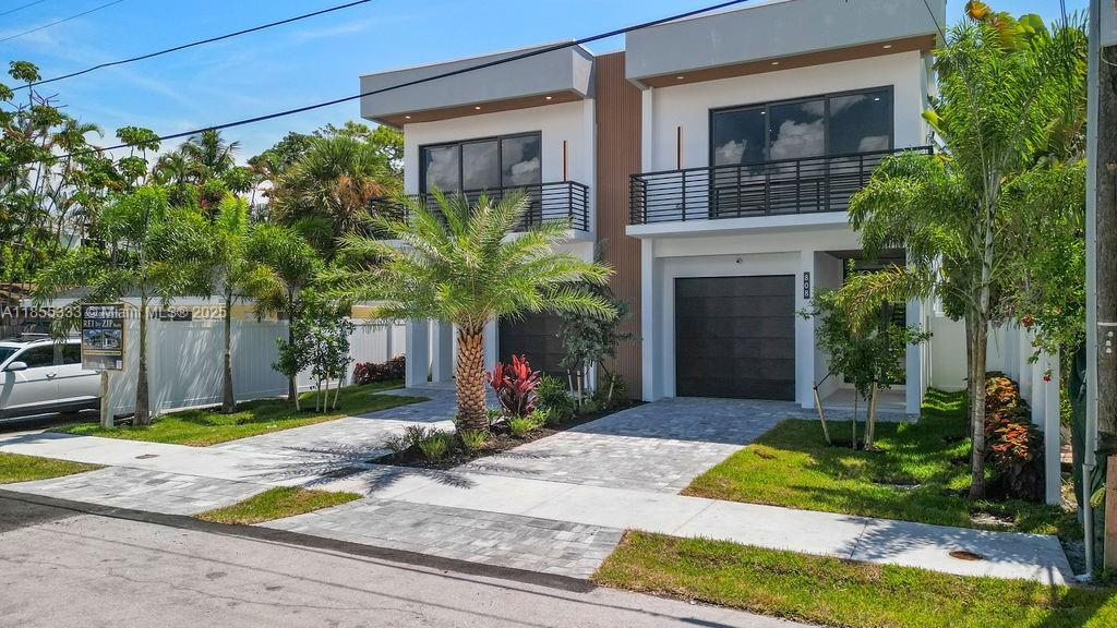 808 NE 17th Ter