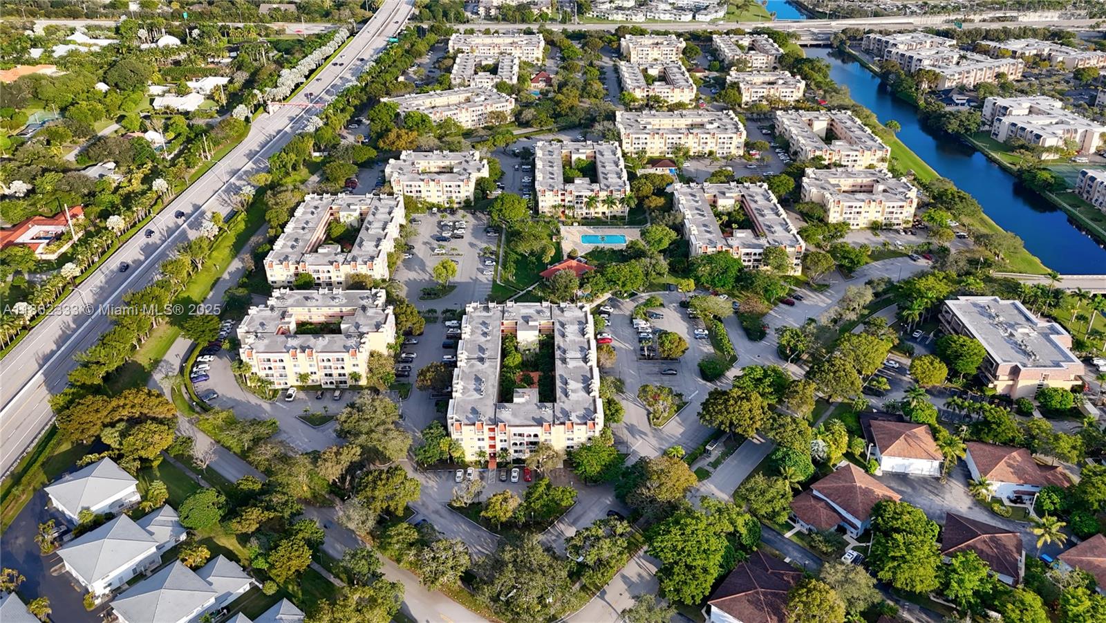 7730 Camino Real #F-114