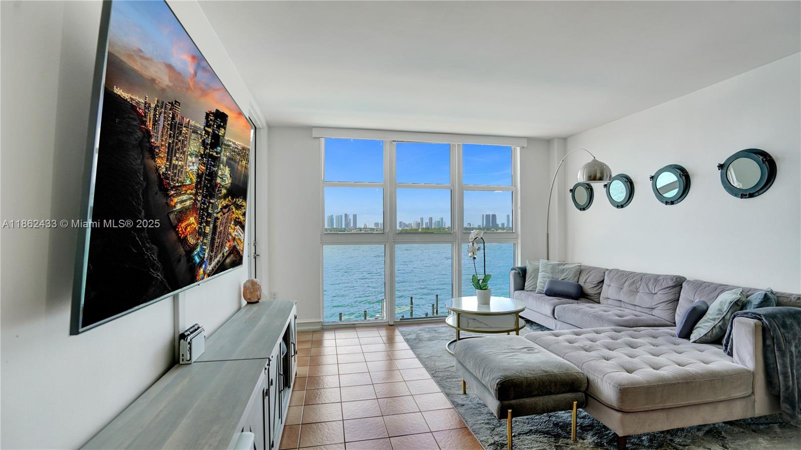 1228 West Ave #201 Miami Beach, FL 33139