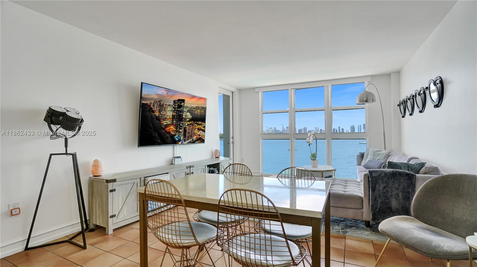 1228 West Ave #201 Miami Beach, FL 33139