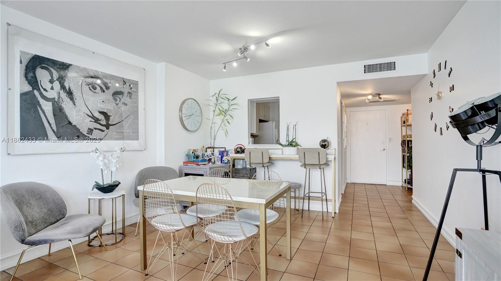 1228 West Ave #201 Miami Beach, FL 33139