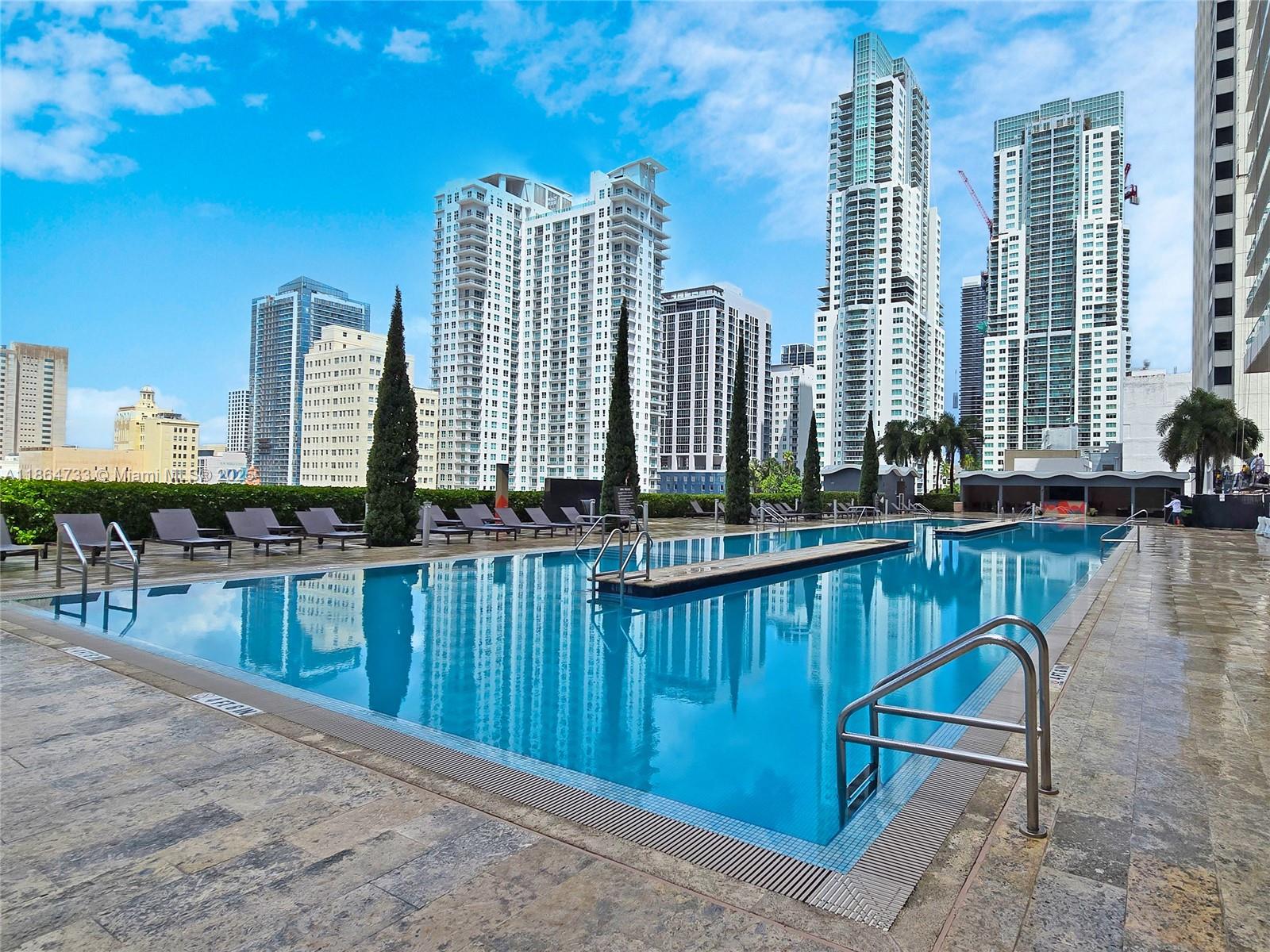 image 50 Biscayne Condo2