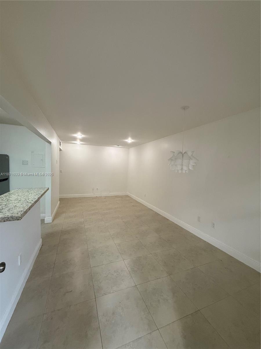 5839 SW 74th Ter #104