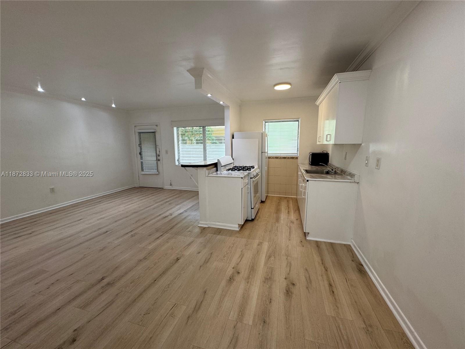 75 Washington Ave #3