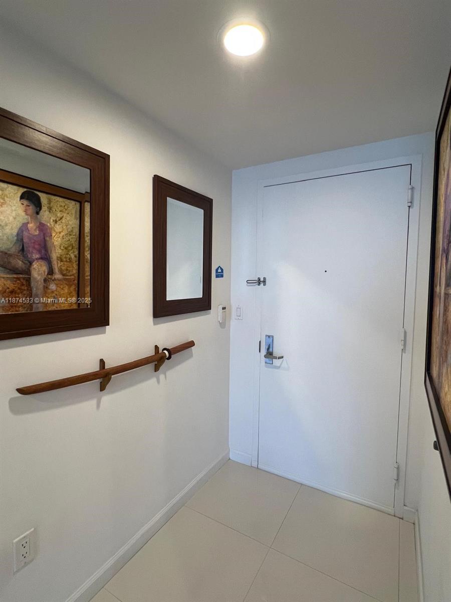image Icon Brickell13