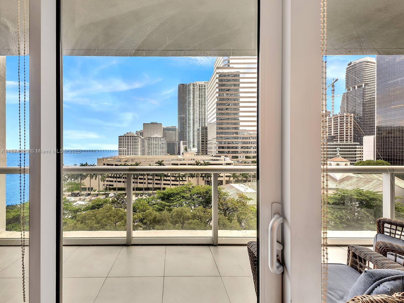 image Icon Brickell23
