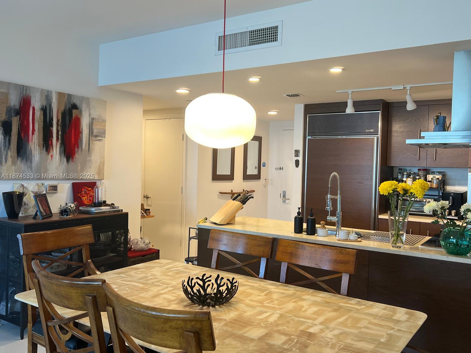 image Icon Brickell6