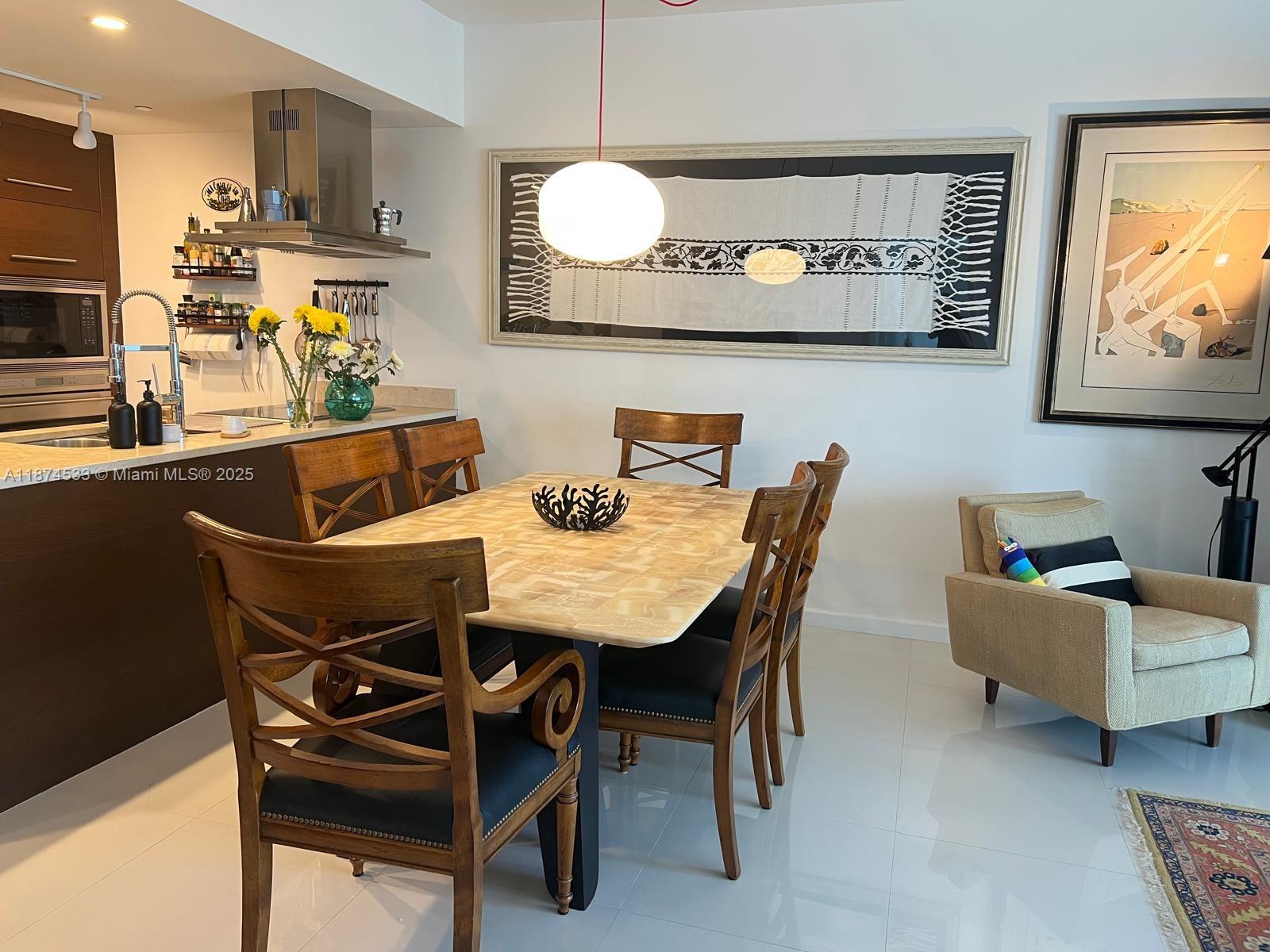 image Icon Brickell7
