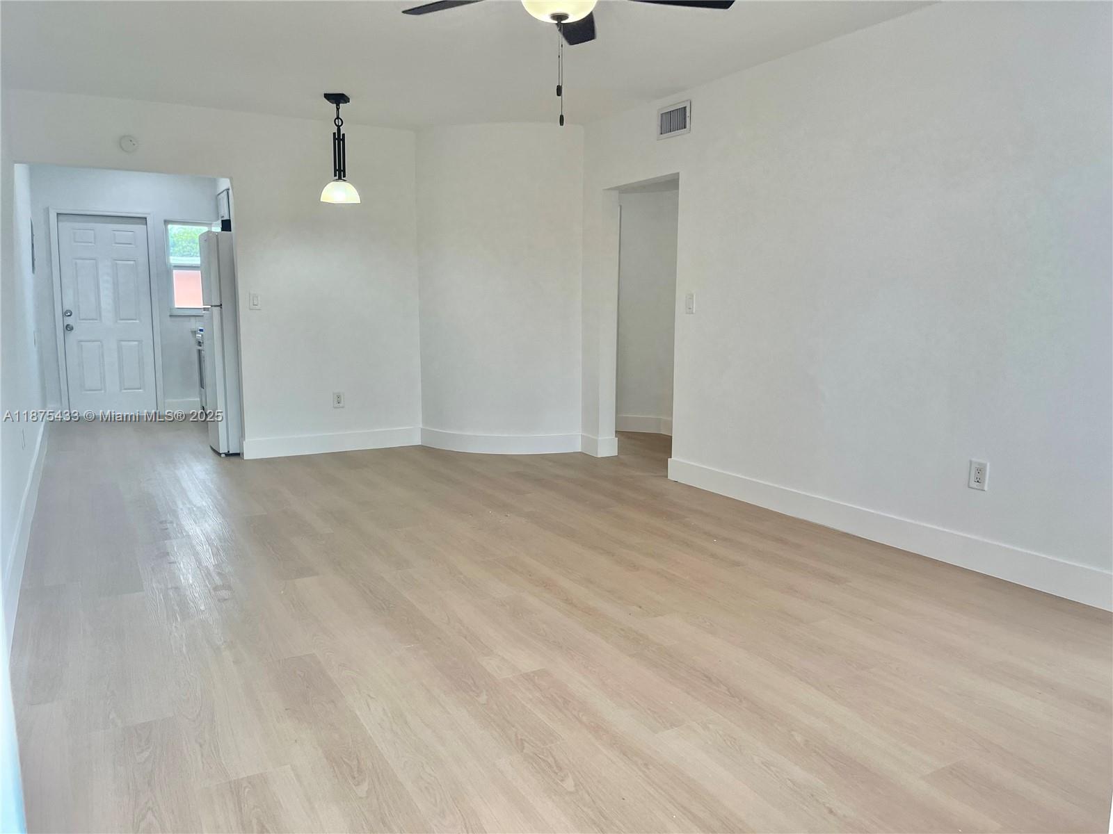 3401 SW 11st St #3 (aka 1B)