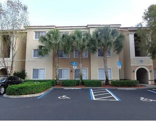 2516 Centergate Dr #308