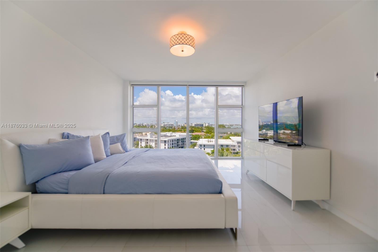 image Harbour House Condo10