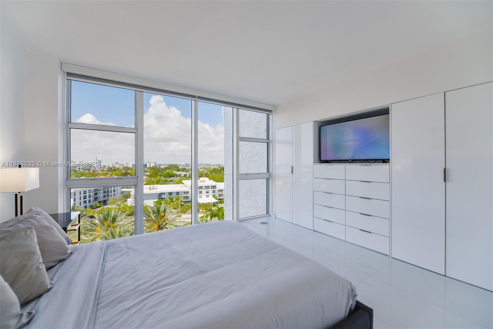 image Harbour House Condo12