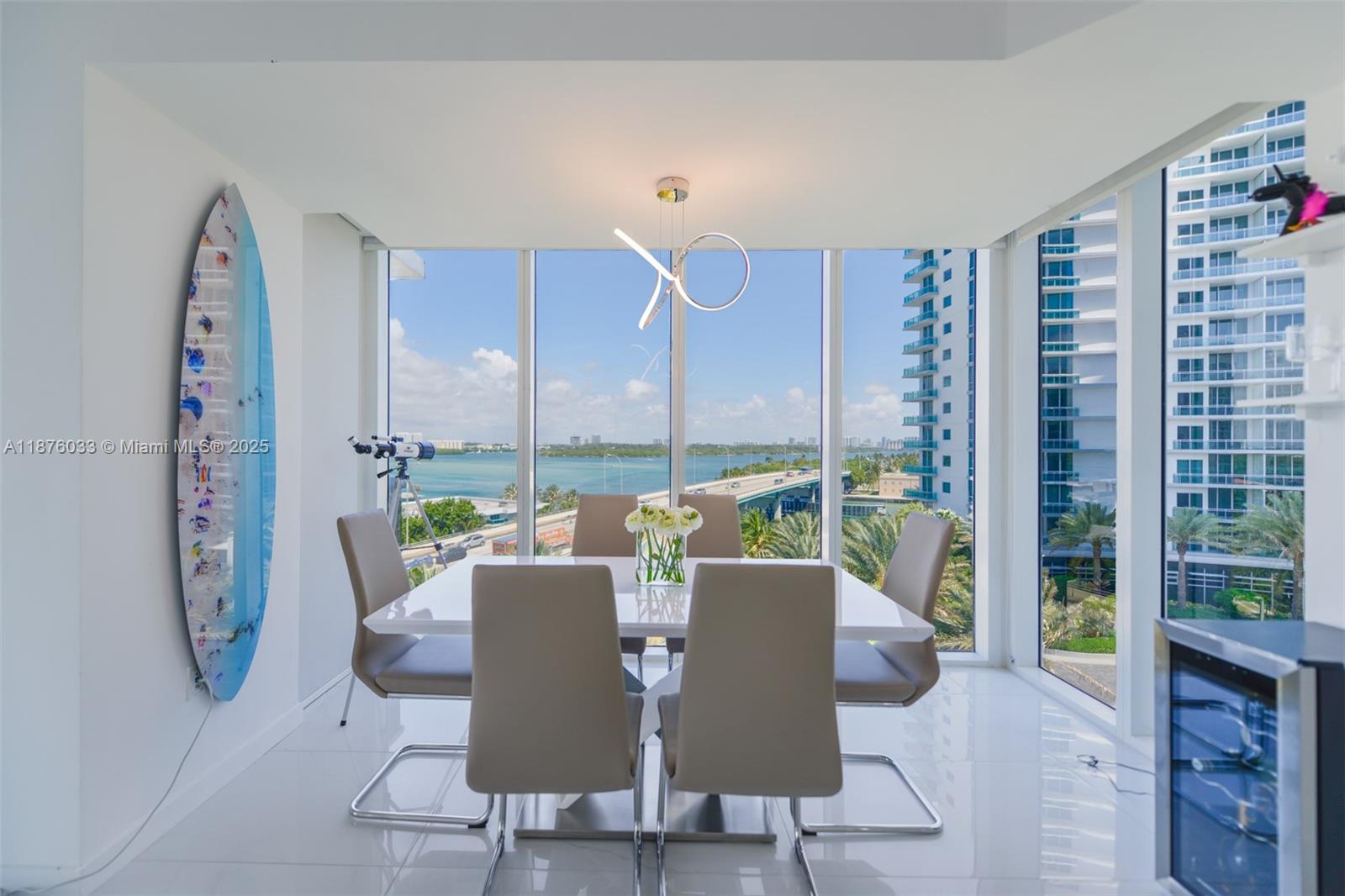 image Harbour House Condo5