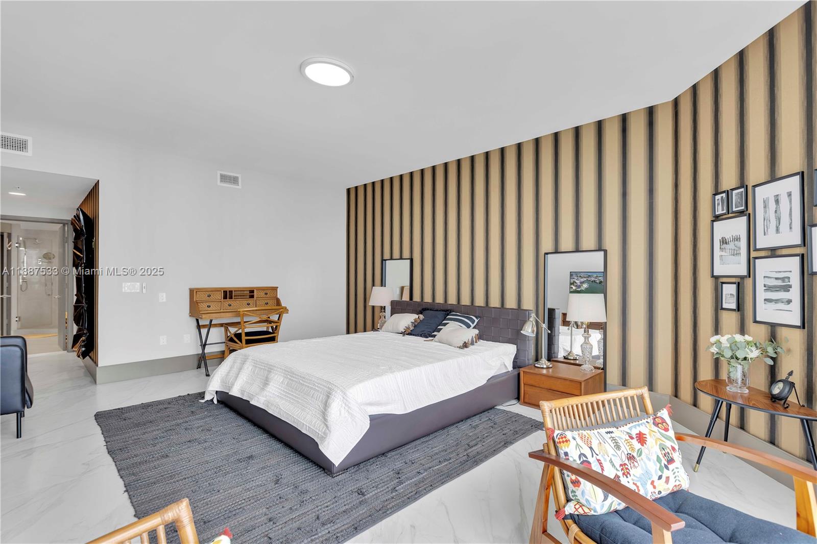 17111 Biscayne Blvd #1709 North Miami Beach, FL 33160