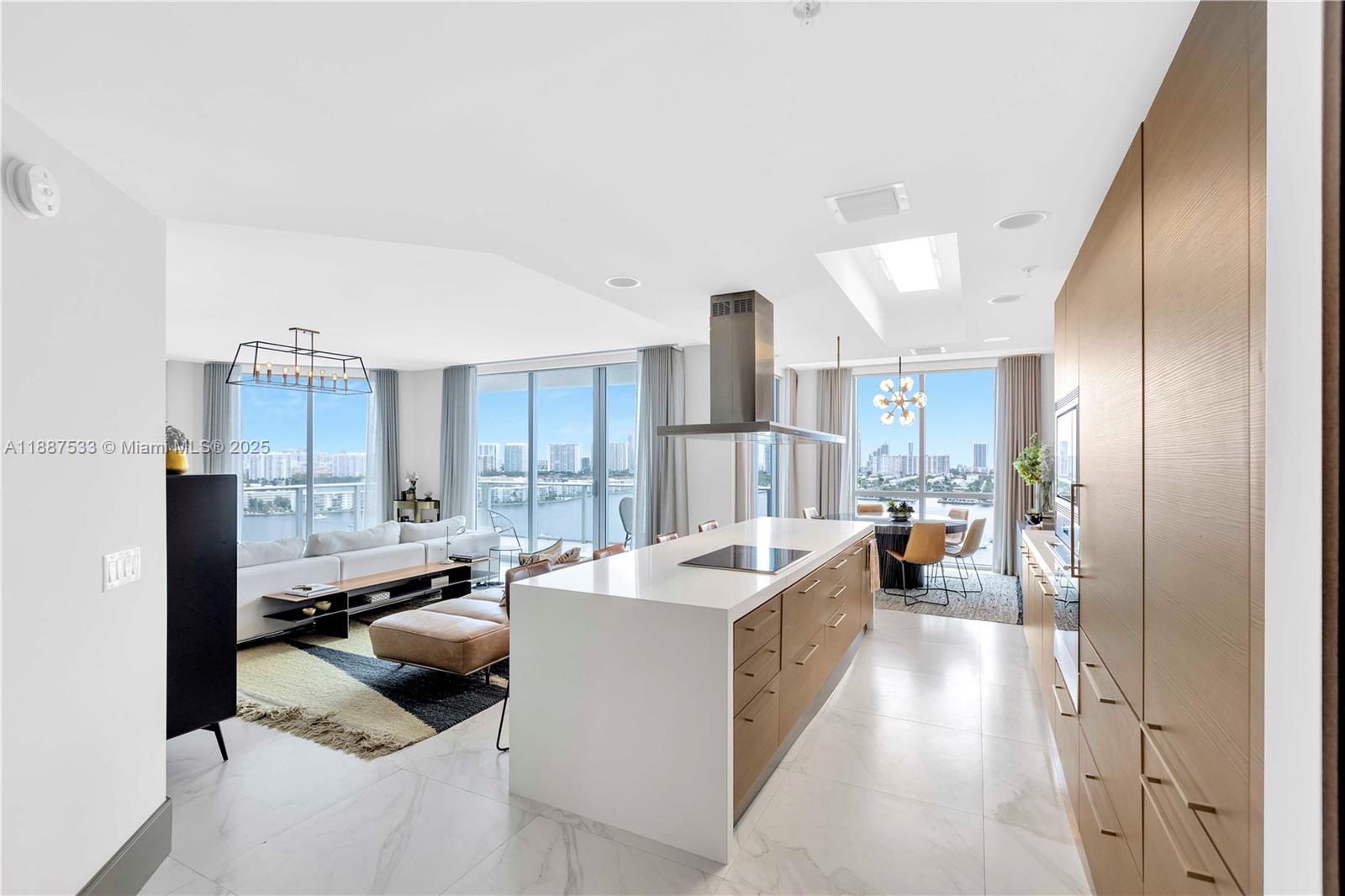 17111 Biscayne Blvd #1709 North Miami Beach, FL 33160