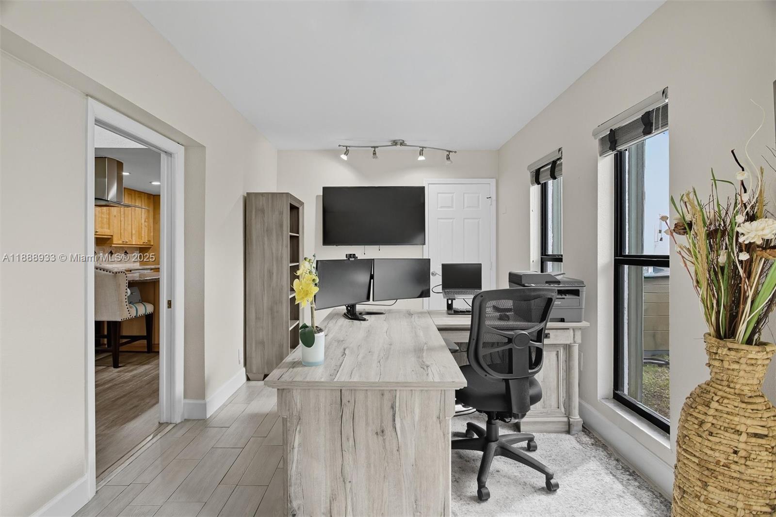 11521 NW 23rd St Plantation, FL 33323