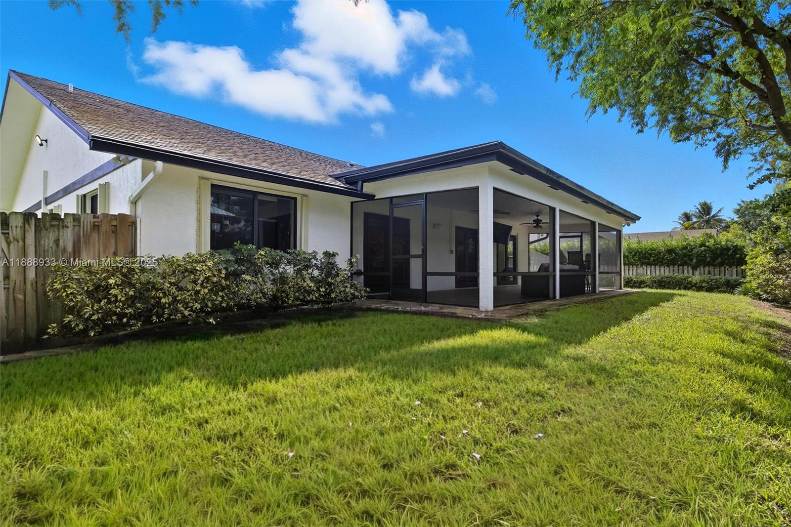 11521 NW 23rd St Plantation, FL 33323