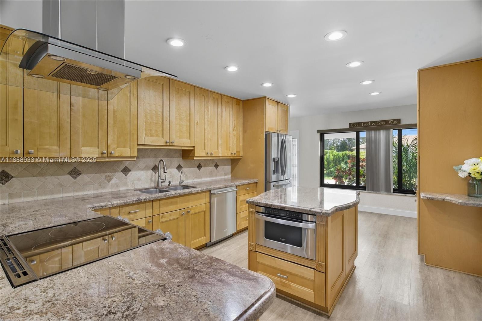 11521 NW 23rd St Plantation, FL 33323