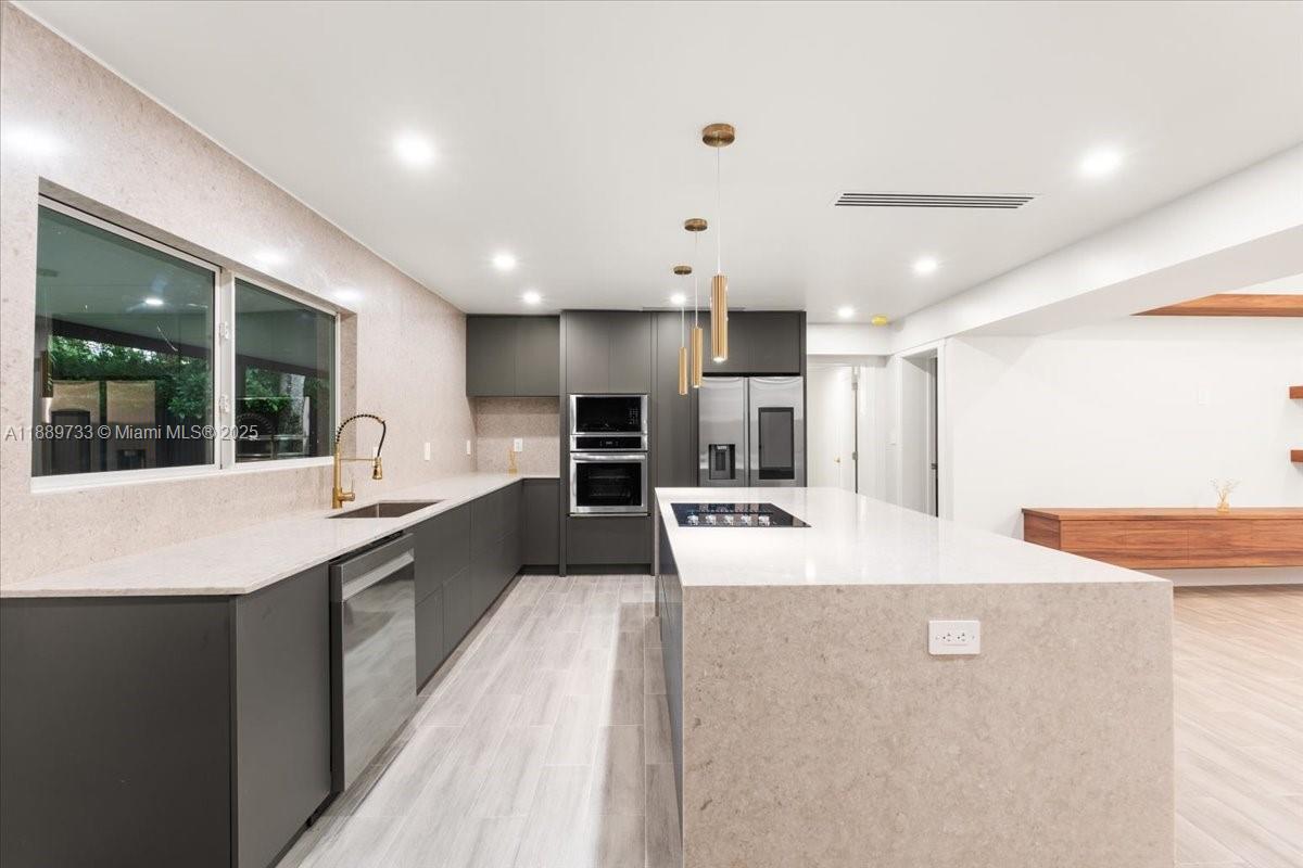 11505 NE 11th Pl