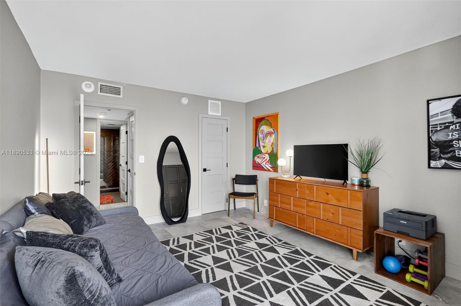 image Arlen House East15