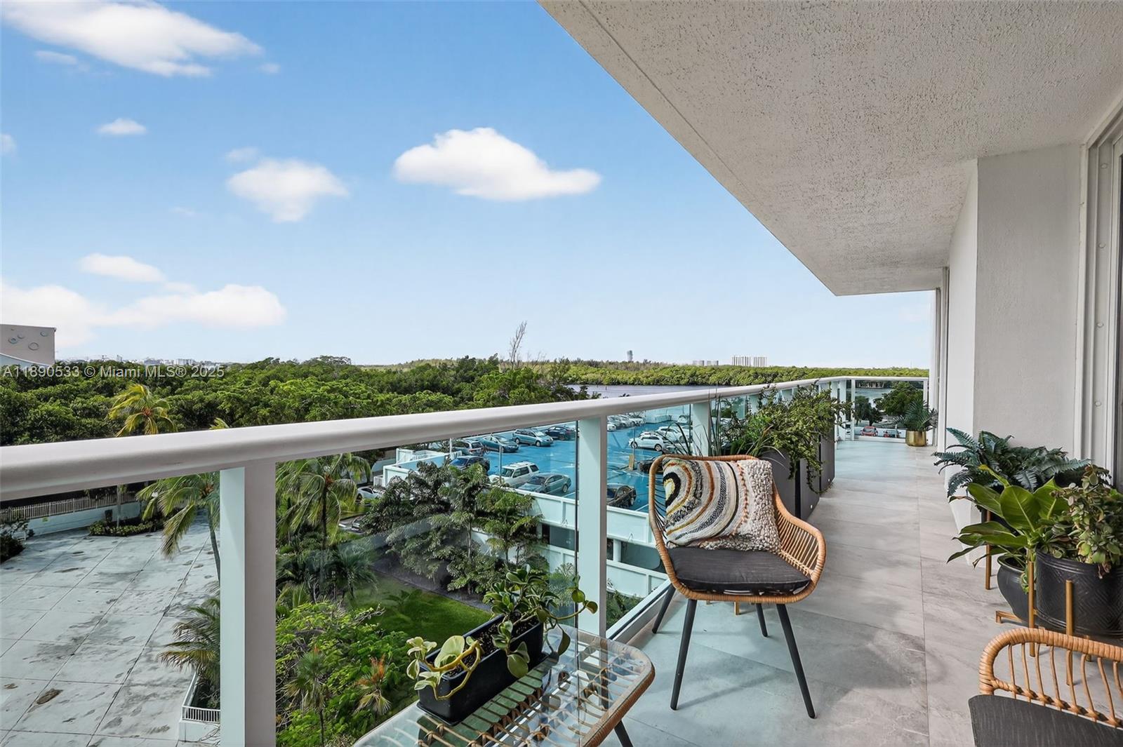 image Arlen House East26