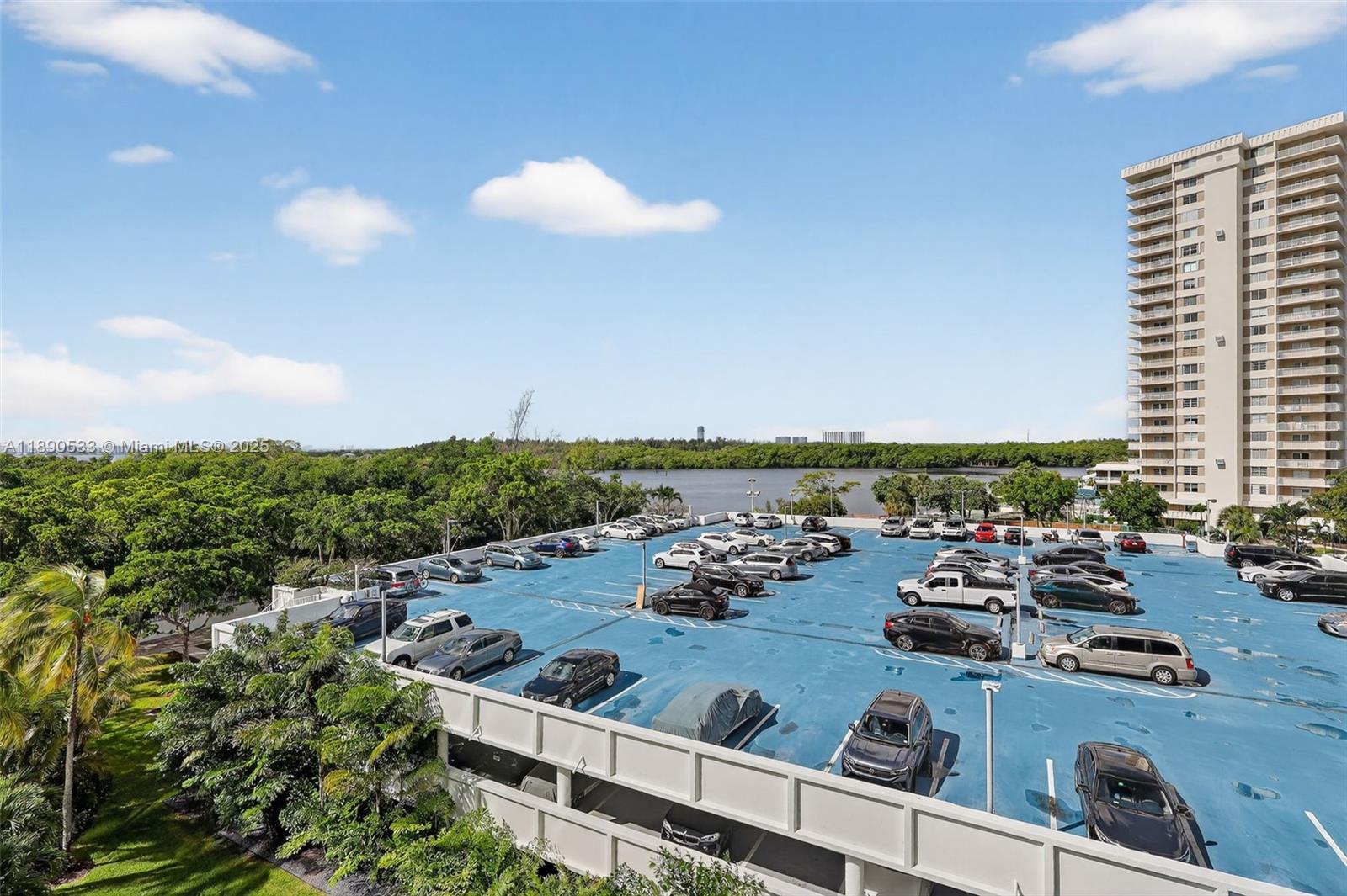 image Arlen House East30