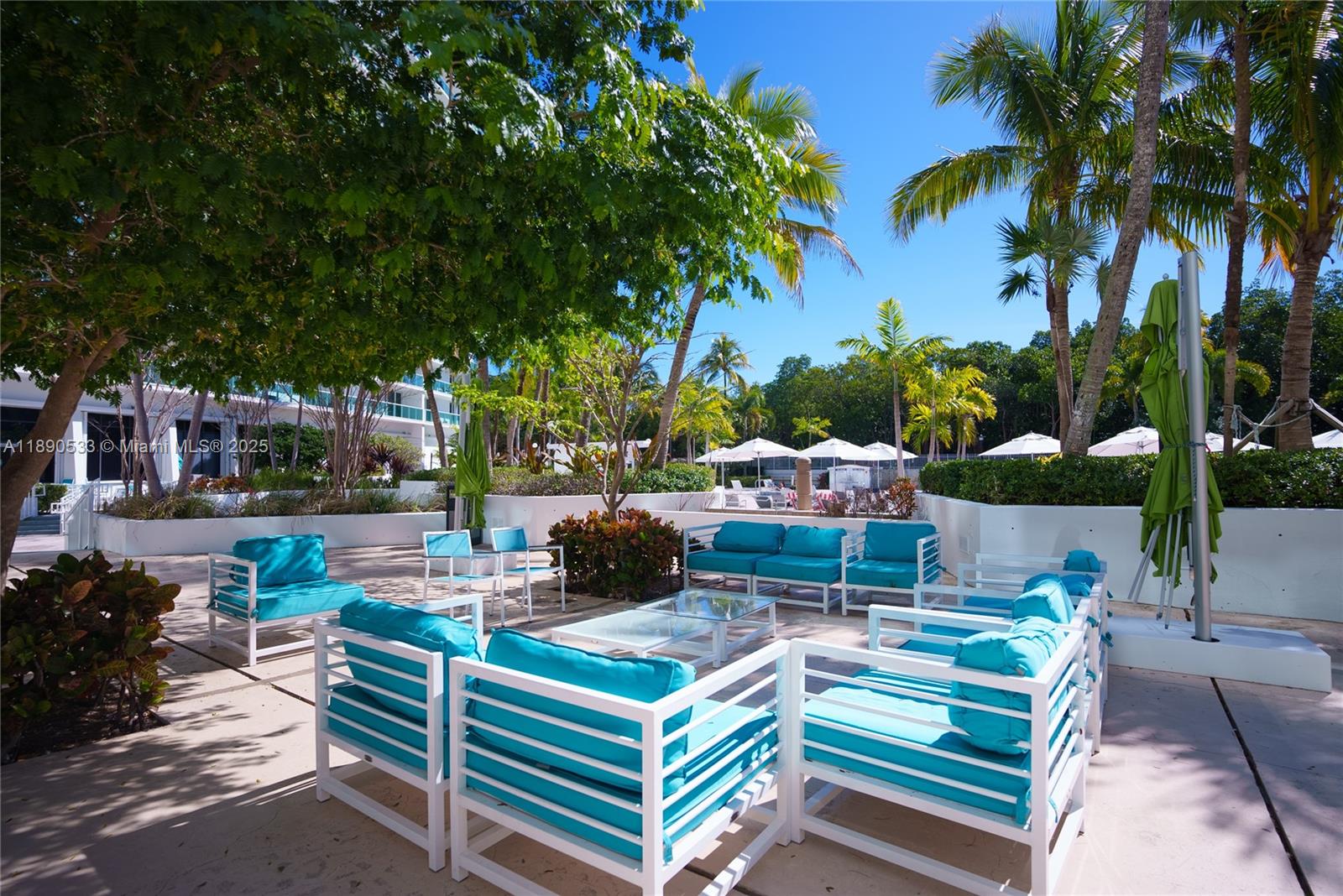 image Arlen House East33