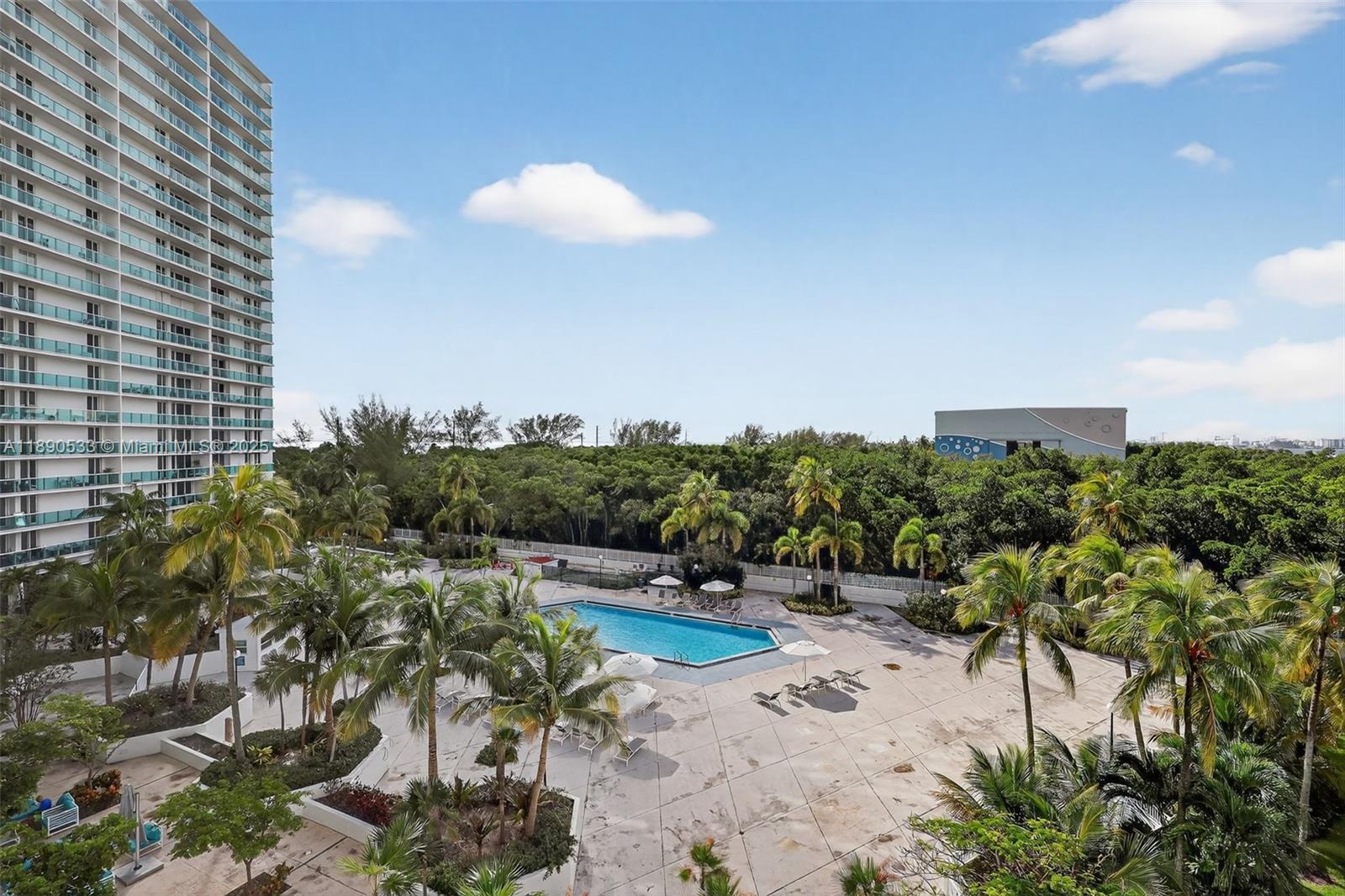 image Arlen House East45