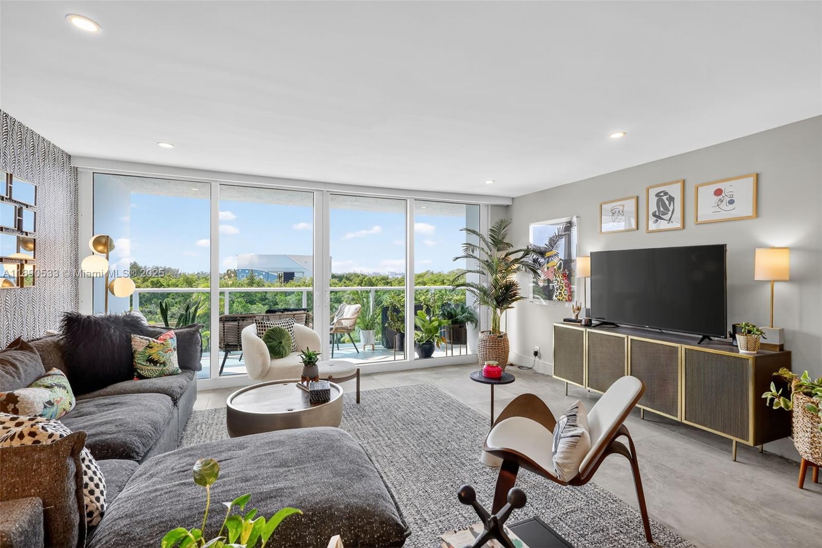 image Arlen House East4