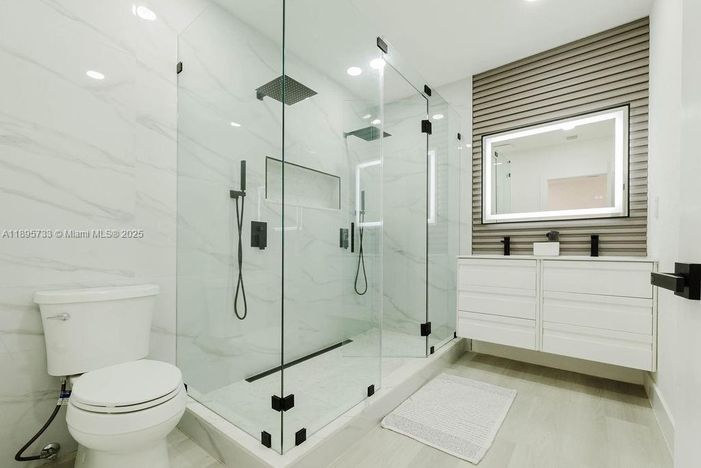 2101 SW 16th Ter Miami, FL 33145