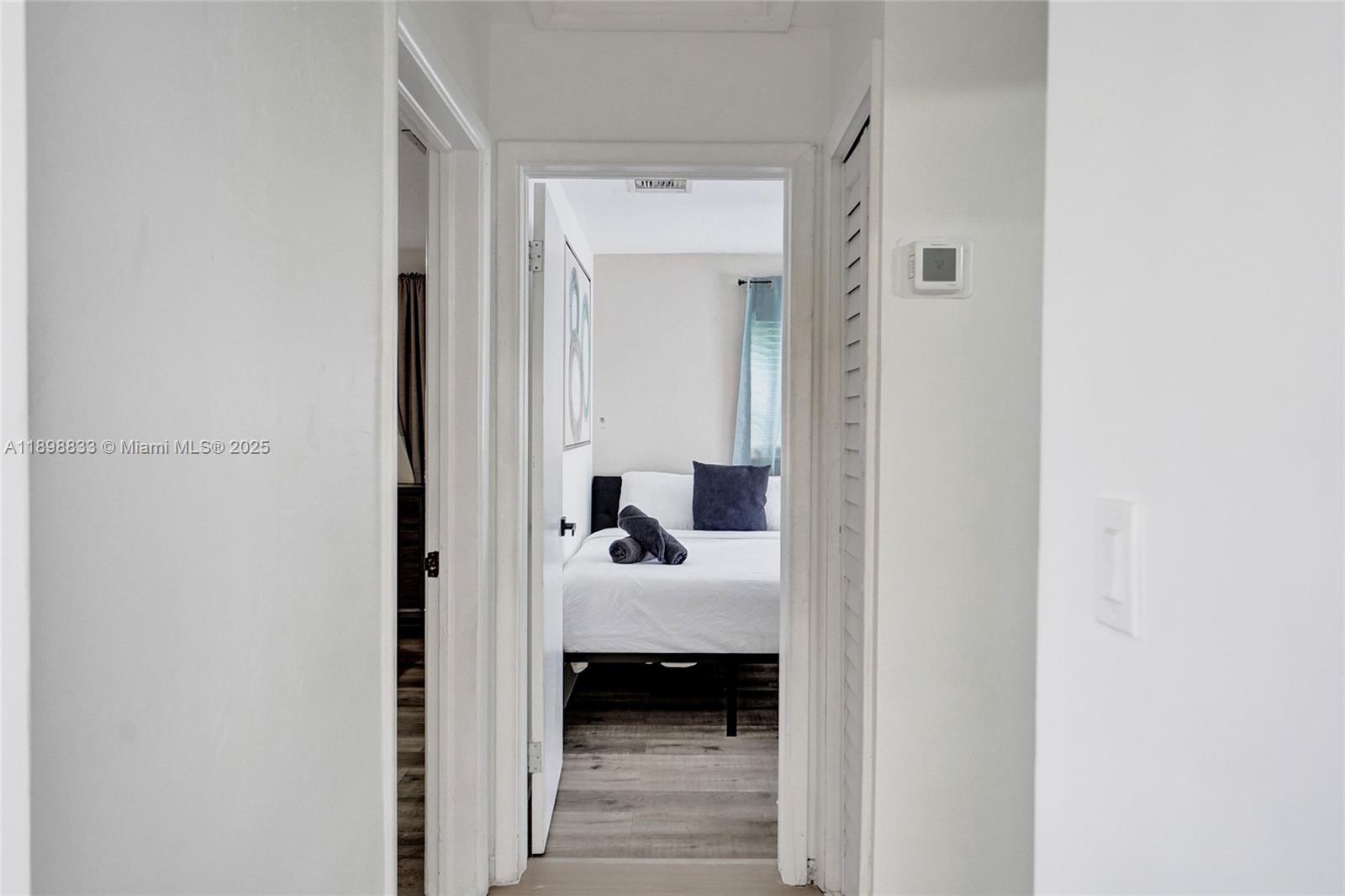 1124 NE 6th St Hallandale Beach, FL 33009