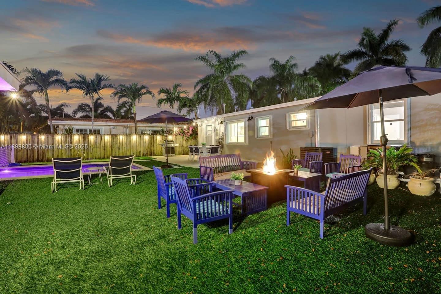 1124 NE 6th St Hallandale Beach, FL 33009