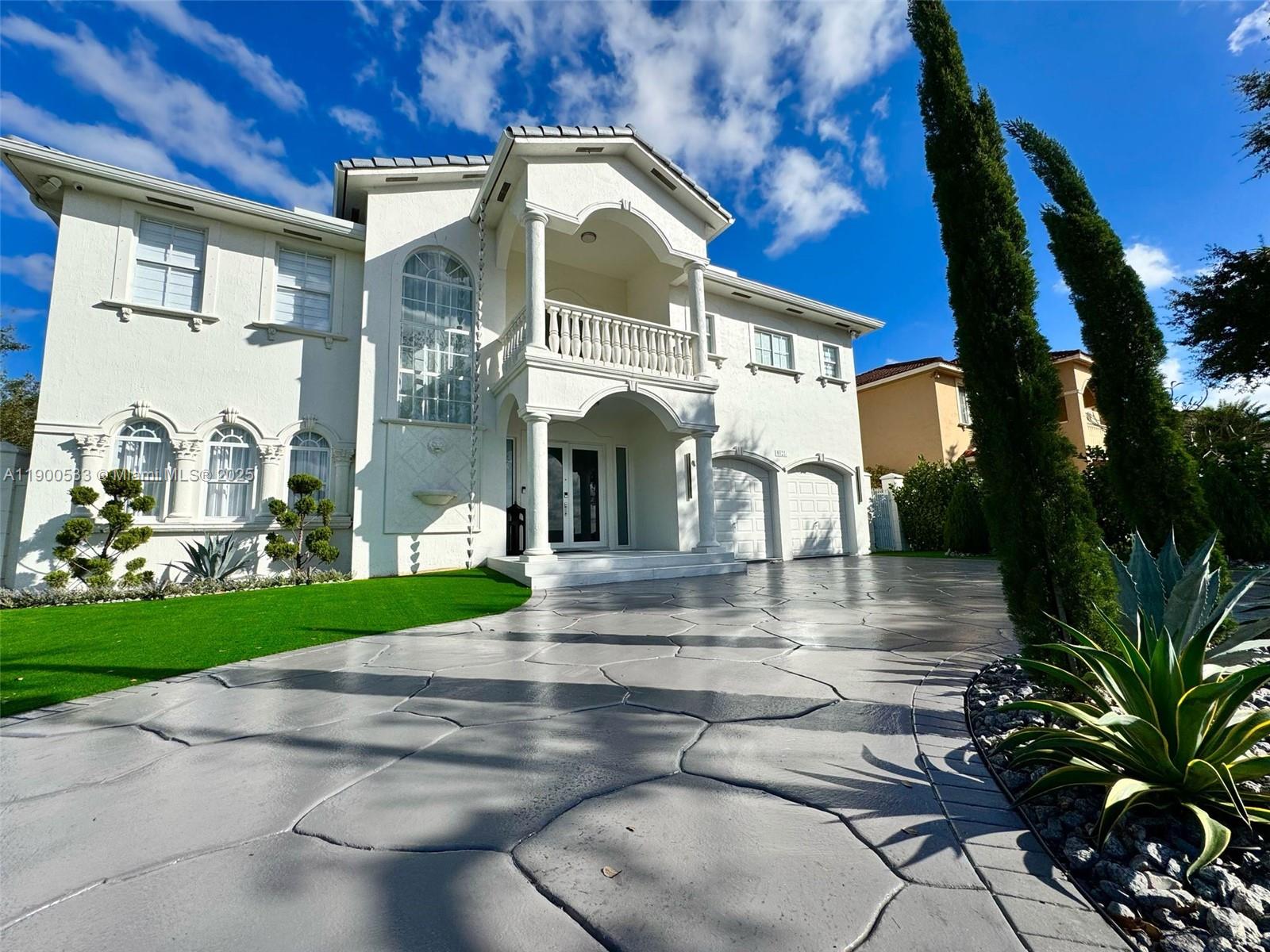 8521 NW 162nd St Miami Lakes, FL 33016