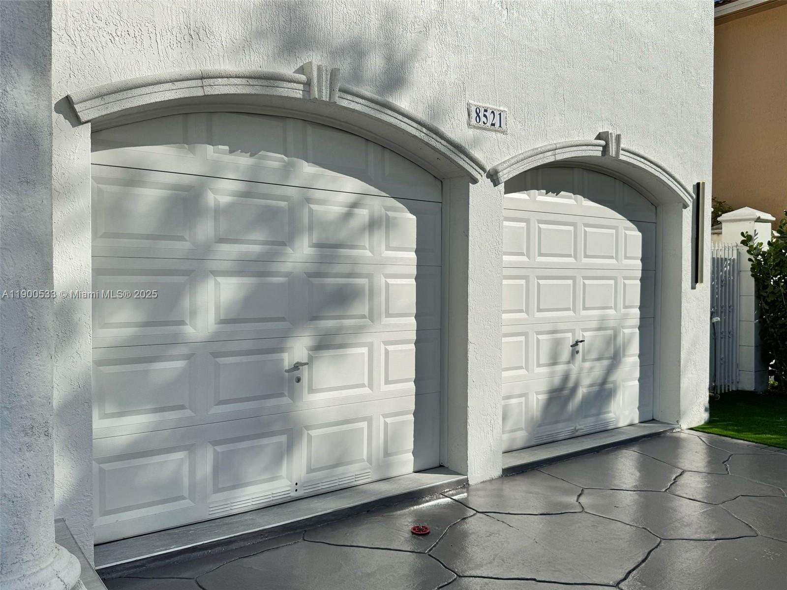 8521 NW 162nd St Miami Lakes, FL 33016