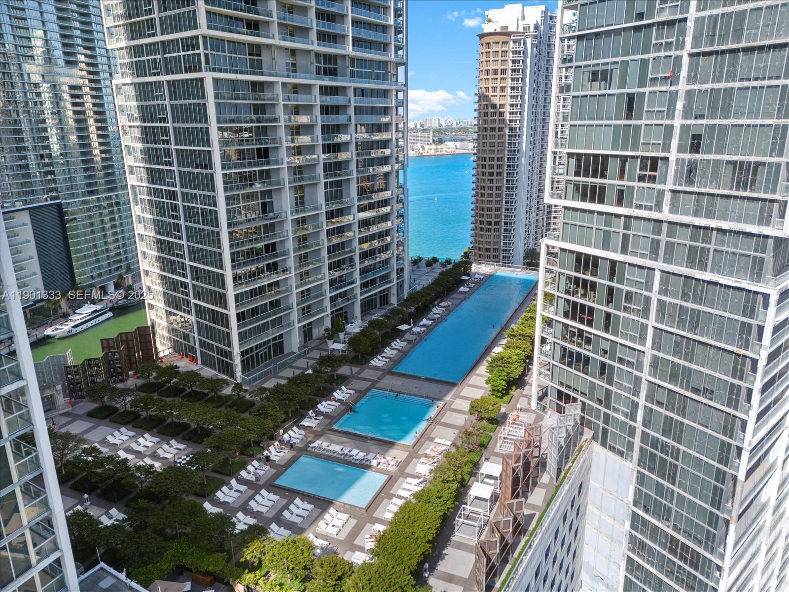 image Icon Brickell19