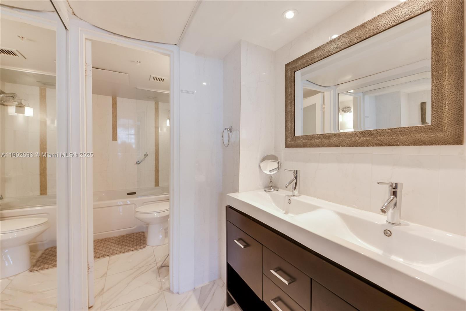 1500 Bay Rd #846S Miami Beach, FL 33139 1500 Bay Rd #846S Miami Beach, FL 33139