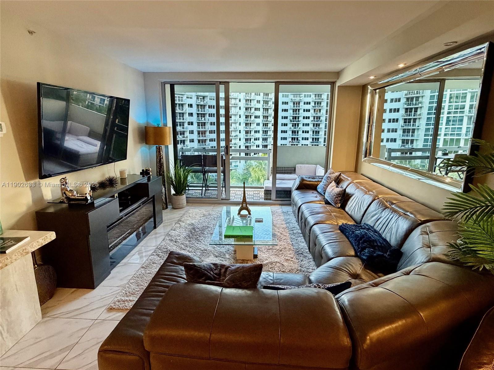 1500 Bay Rd #846S Miami Beach, FL 33139 1500 Bay Rd #846S Miami Beach, FL 33139