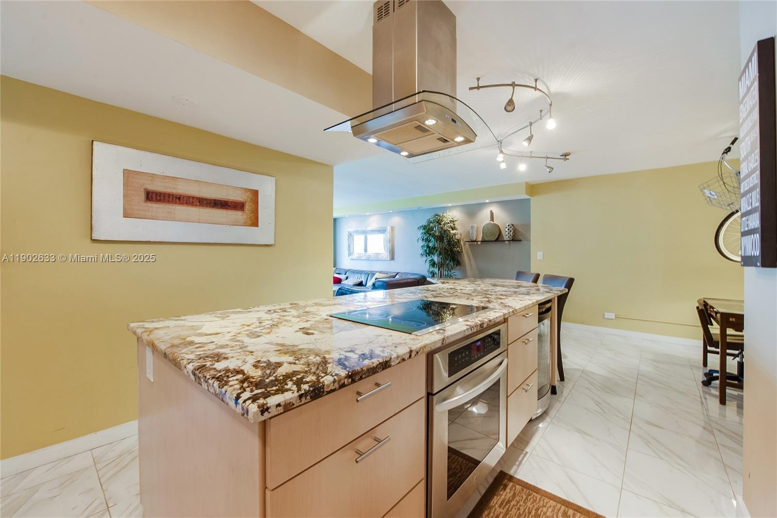1500 Bay Rd #846S Miami Beach, FL 33139 1500 Bay Rd #846S Miami Beach, FL 33139