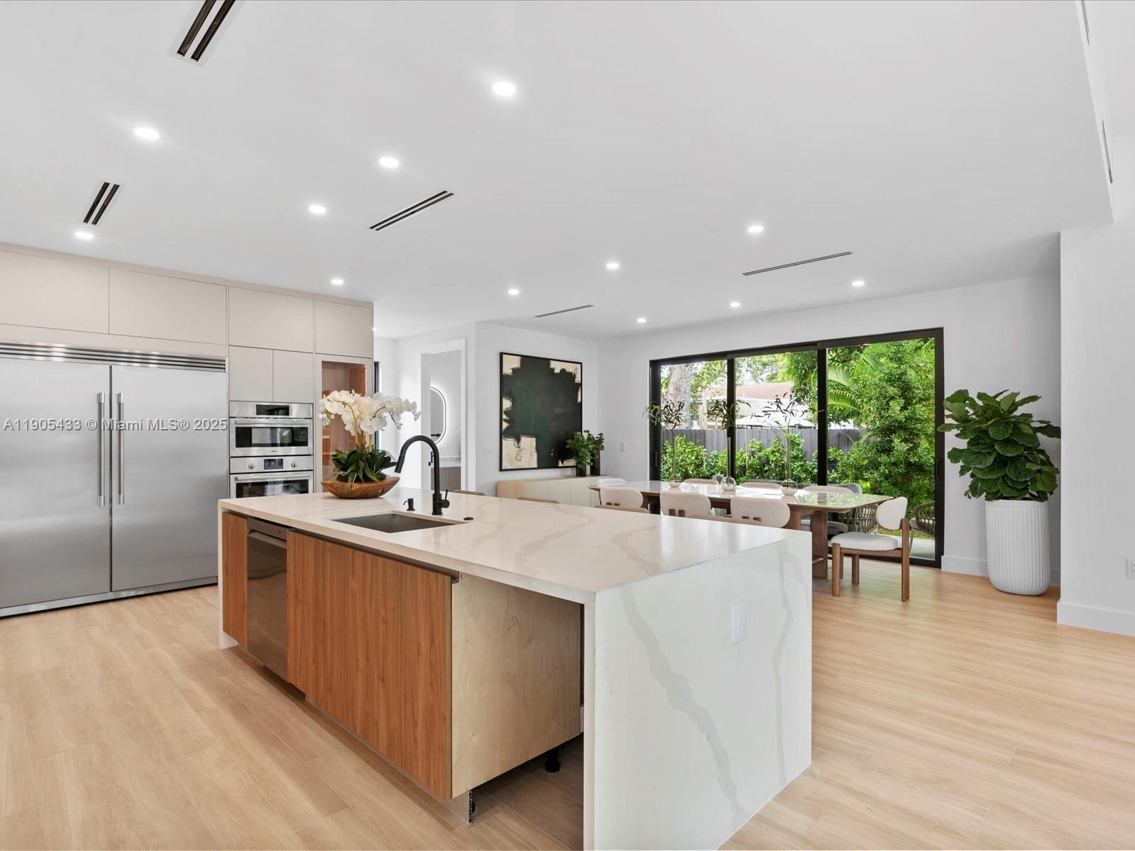 1259 SW 20th St Miami, FL 33145 1259 SW 20th St Miami, FL 33145