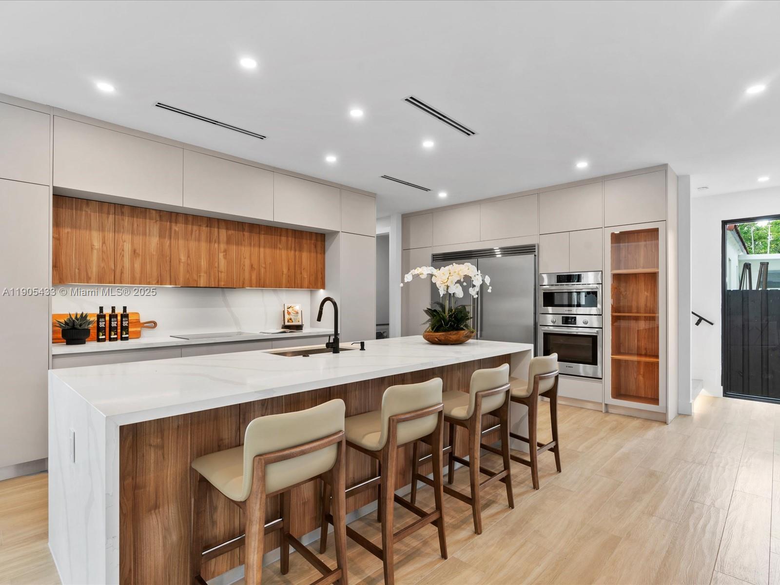 1259 SW 20th St Miami, FL 33145 1259 SW 20th St Miami, FL 33145