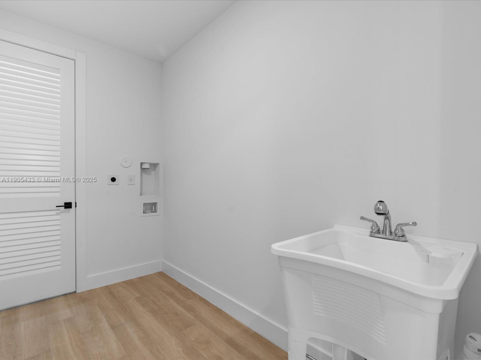 1259 SW 20th St Miami, FL 33145 1259 SW 20th St Miami, FL 33145