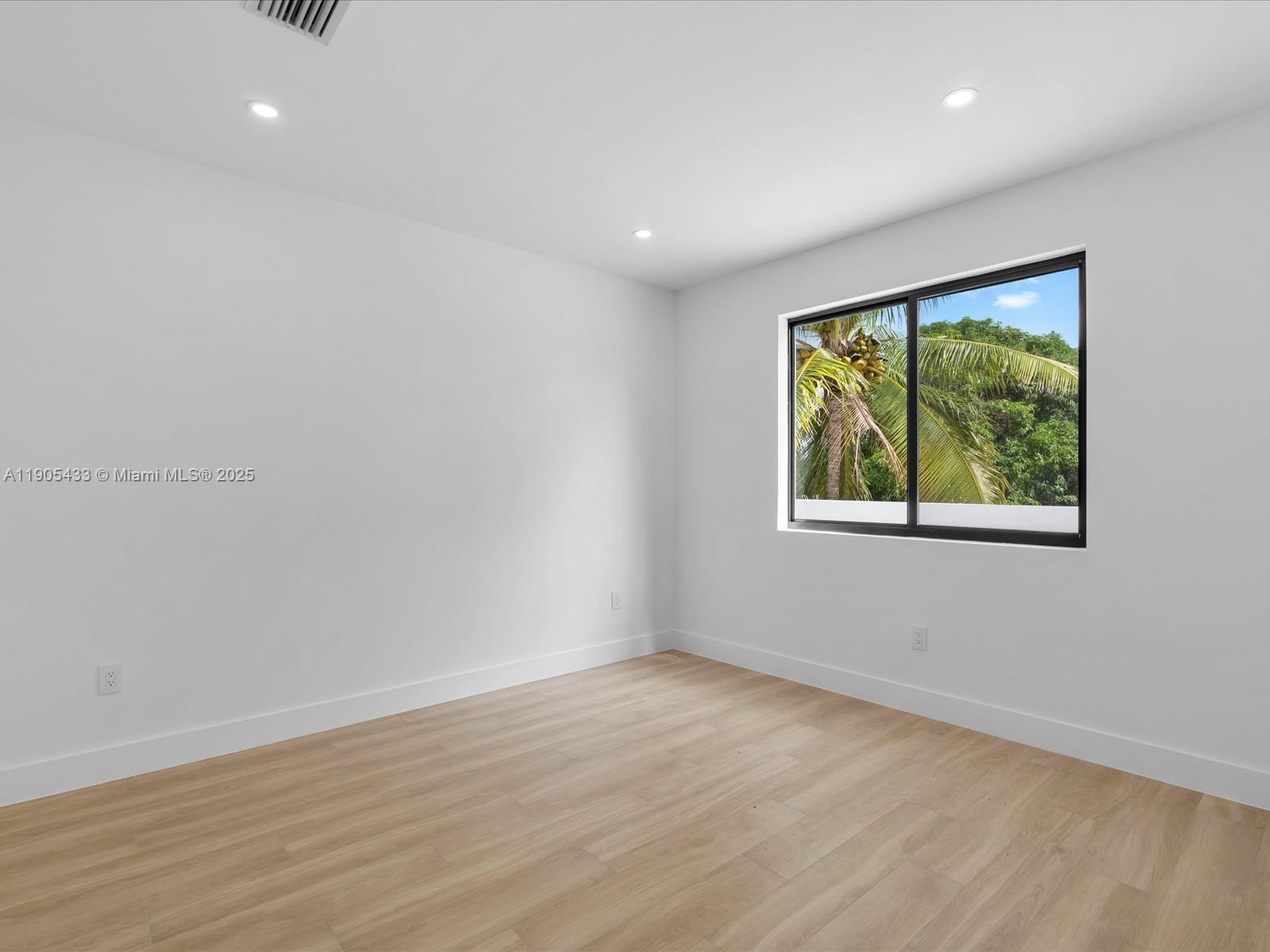 1259 SW 20th St Miami, FL 33145 1259 SW 20th St Miami, FL 33145