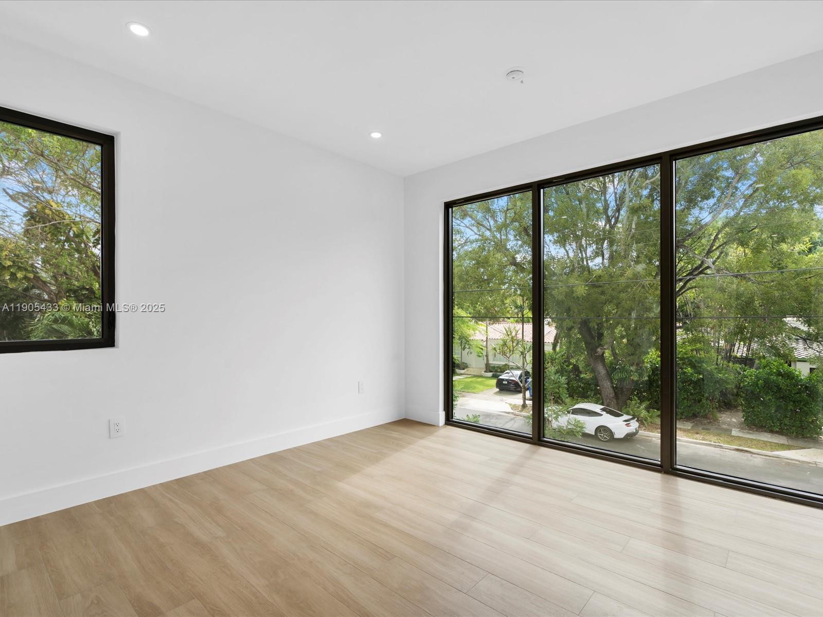 1259 SW 20th St Miami, FL 33145 1259 SW 20th St Miami, FL 33145